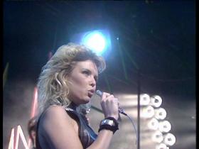 Kim Wilde Love Blonde (Top of the Pops, Live 1983) (ver1)